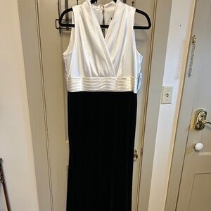 Alex Evenings NWT 2 Black & White Formal Gowns